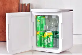 小米有品倍思把车载冰箱搬上桌？6L大容量，租房学生都能用图片