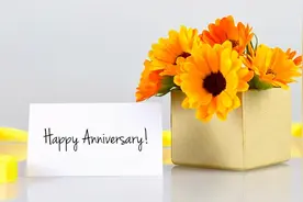 结婚纪念日花束图片