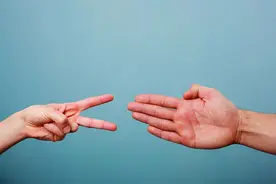 千万不要告诉其他人，提高“石头剪刀布”胜率的方法图片