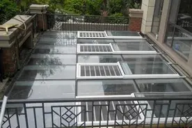 老爸花1万把天井封了，改做阳光房，不知道要报备审批，准备拆了图片