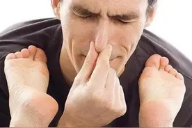 原来脚臭最怕"它"，3天彻底告别臭脚丫，专家的的这个妙招绝了图片