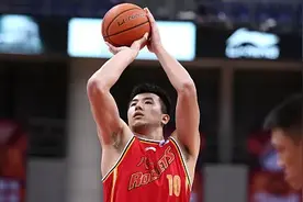 「CBA」任骏飞砍29+13，广东队收获24连胜图片