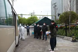 战疫日记丨“真高兴，终于可以回家啦！”图片