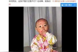 有种灾难叫"宝宝自己吃饭"，亲妈：这孩子打不打？在线等！挺急的图片