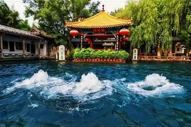 3年前的趵突泉风波：被质疑装了水管水泵，到底装没装？图片