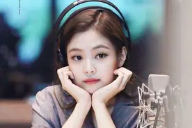 韩国女星Jennie金智妮 爱豆们最爱听她哪些歌曲欢迎评论留言关注图片