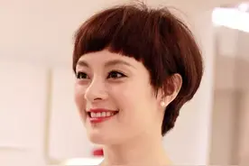 女星孙俪才华出众，被赞“书法娘娘”，水平不输书协里的那帮大老爷图片
