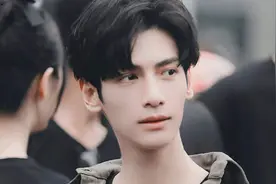《何以笙箫默》时隔7年后，罗云熙吴倩再合作，开机仪式cp感满满图片