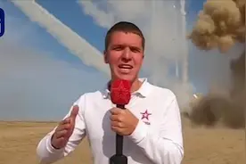 俄军事记者“硬核”走红 网友：太拼了图片