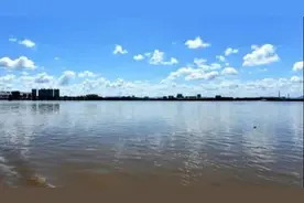 松花江干流佳木斯段开江 较常年提前4天图片