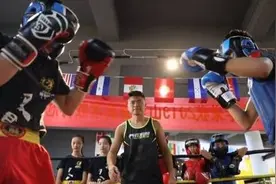 你好新时代丨鞠真飞：90后小伙的武侠世界图片