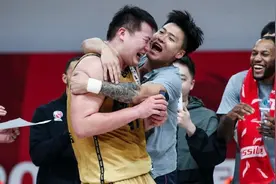 不给钱都回去！万圣伟不忘广东恩情，杜锋培养忠心好徒弟图片