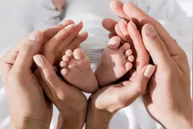 为了孩子就凑合着过吧！你觉得这样过，行吗？图片