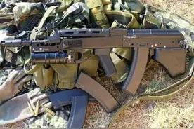 一代神枪AK，各国如何对其魔改？“扶老夫起来，还能再战500年”图片