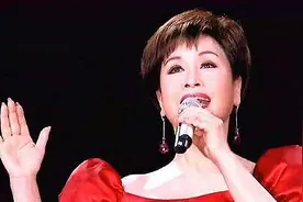 肖一称母亲为"李老师"20多年，李谷一：我对女儿亏欠太多图片