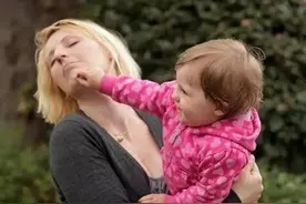 0-3岁孩子“打人”的原因，每个家长都该了解图片