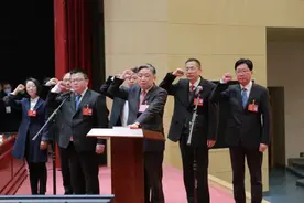 速递 | 司祝建当选如皋市人大常委会主任！王鸣昊当选如皋市市长！附简历～图片