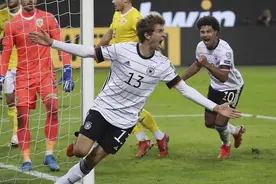 世预赛-格纳布里破门 穆勒替补建功 德国2-1逆转罗马尼亚 出线在望图片