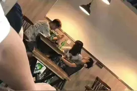 男生喝醉被女友绿了都不知道，奉劝各位酒量不好的就不要喝酒了图片