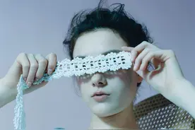 兰波尤美 Yumi Lambert  Elle UK杂志 2020年5月刊图片