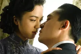 张爱玲《色戒》：别把道德的刀子，刺向性这件单纯的事图片
