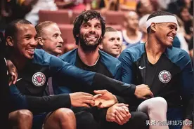 前快船后卫加盟首钢？曾经欧洲篮坛第一控卫啊，这传球太骚了图片