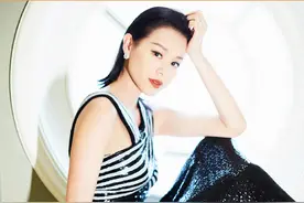 从“最丑港姐”到“扮丑封神”：胡杏儿对自己有多狠，想象不到图片