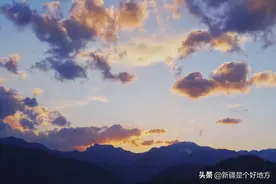 #打卡新疆# 在中国西极 看最后一缕阳光洒满帕米尔高原图片