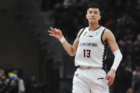 第一控卫郭艾伦，获“拼命三郎”奖，十年CBA生涯，表现依然抢眼图片