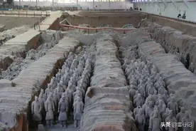 国内第二大瀑布，位于陕西和山西交界处，距离西安300公里图片