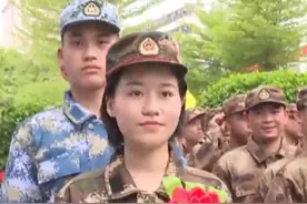 广西一22岁女主持人剪掉长发参军，人美心善，获得网友点赞图片