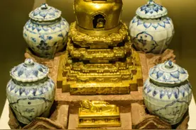 这件宝物，供奉着大航海家郑和的骨灰，明确了郑和真正的下葬之处图片