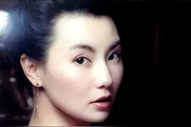 张曼玉难忘的爱情是谁？网友说：每次她没拍戏，准是谈恋爱去了图片