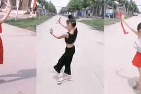 山东7岁左脚变形女孩坚持每天舞蹈，搞怪又乐观，感染众人图片