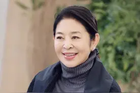 倪萍泪奔：母亲偏心哥哥却让我给她养老送终，至今令我难以释怀图片