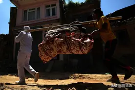【硬盘深处】废墟中的尼泊尔   被地震瘫痪的国家  生活如何继续图片