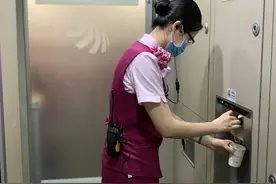 列车上的水是从哪儿来的？用完了怎么办！图片