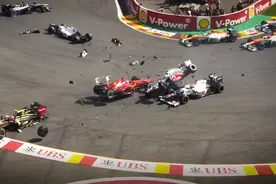 视频 | 20位F1现役车手最惨撞车画面 一个都不能少图片