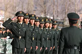 以上率下，干部队列会操火热来袭图片