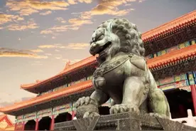 石狮为何会成为看家护院的首选？它头上的卷毛又是怎么回事？图片