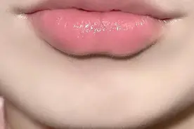 长期涂口红的4个危害！女生一定要知道，出现这几个现象就要警惕图片