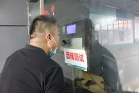 职业驾驶员签订“零酒驾”承诺书：为我们司机好、为乘客好图片