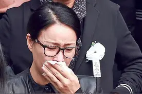 那英：毁了姚贝娜的梦想，夺了刀郎的奖项，她凭什么这么横？图片