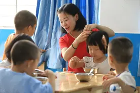 幼儿园和小学有何不同？家长做到3点，帮孩子顺利度过幼小衔接期图片