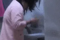 搞笑动图：确认过眼神，遇上对的人。图片