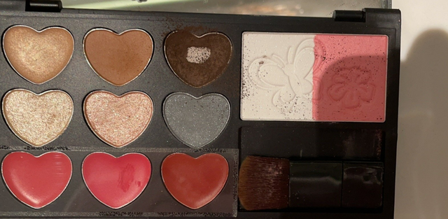 主角化装成鬼国外电影