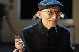 88岁游本昌重阳节发声：老年人越来越不敢出门，打不到车无法购物图片