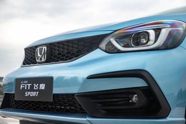 底盘/隔音/配置全面升级，自动挡8.18万起，全新一代飞度又要火了