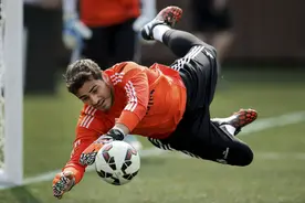 卡西利亚斯，回家吧，回到伯纳乌图片