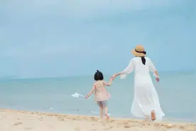 父母给孩子最好的爱：是教会他自律图片